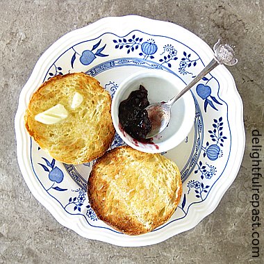delightfulrepas's tweet photo. @TraceyGemmell17 @PeriwinkleCott1 @Porlockcoast1 @Dr_DeanAllen @holnicoteNH Sorry you've had a stressful week. I hate stressful weeks! But all that sugar would make me ill. I better stick with my own favorite comfort food, something in the #bread department, with just butter, no jam. https://t.co/HcQRhFBgex - #breadaholic https://t.co/4crSbEAEbI