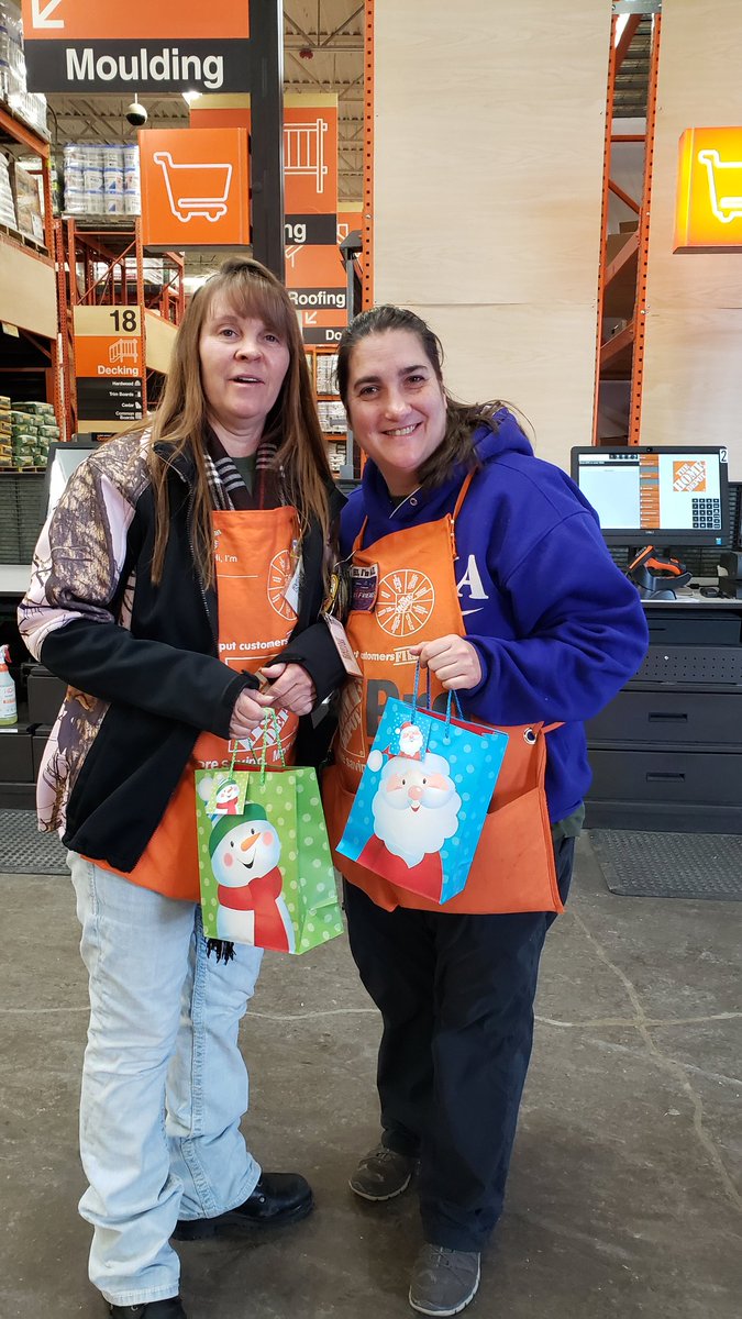 Marylee Passero (@mpass63) on Twitter photo Santa came to the pro desk Thanks for all you do thru the year!@Theresa29118330 <a href="/Pathawkins001/">Patrick Hawkins</a> @ROCAnne70 @RyanCrosby05 @VanessaJuelfs Santa came to the pro desk Thanks for all you do thru the year!@Theresa29118330 <a href="/Pathawkins001/">Patrick Hawkins</a> @ROCAnne70 @RyanCrosby05 @VanessaJuelfs