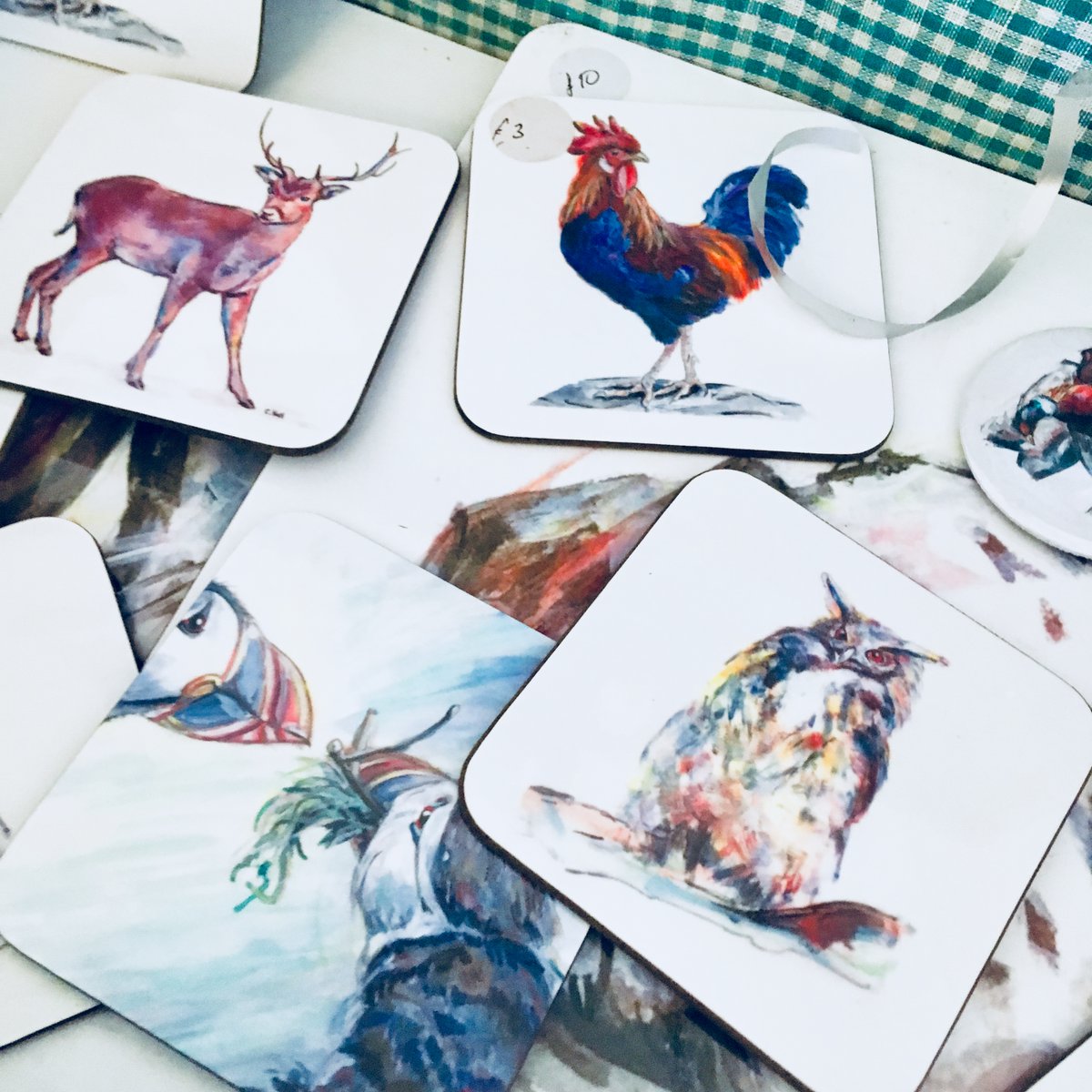 OpenStudios_WR's tweet photo. Need last minute gift inspiration? Visit @partinart  Christmas pop-up shop &amp; gallery at Worcester Hopmarket for a range of beautiful, original gifts created by local makers including #WorcsOS artists @carolin04751078 &amp; Cherrie Mansfield. Open until 5 today and from 10 tomorrow. https://t.co/BxhFQSs5Kr