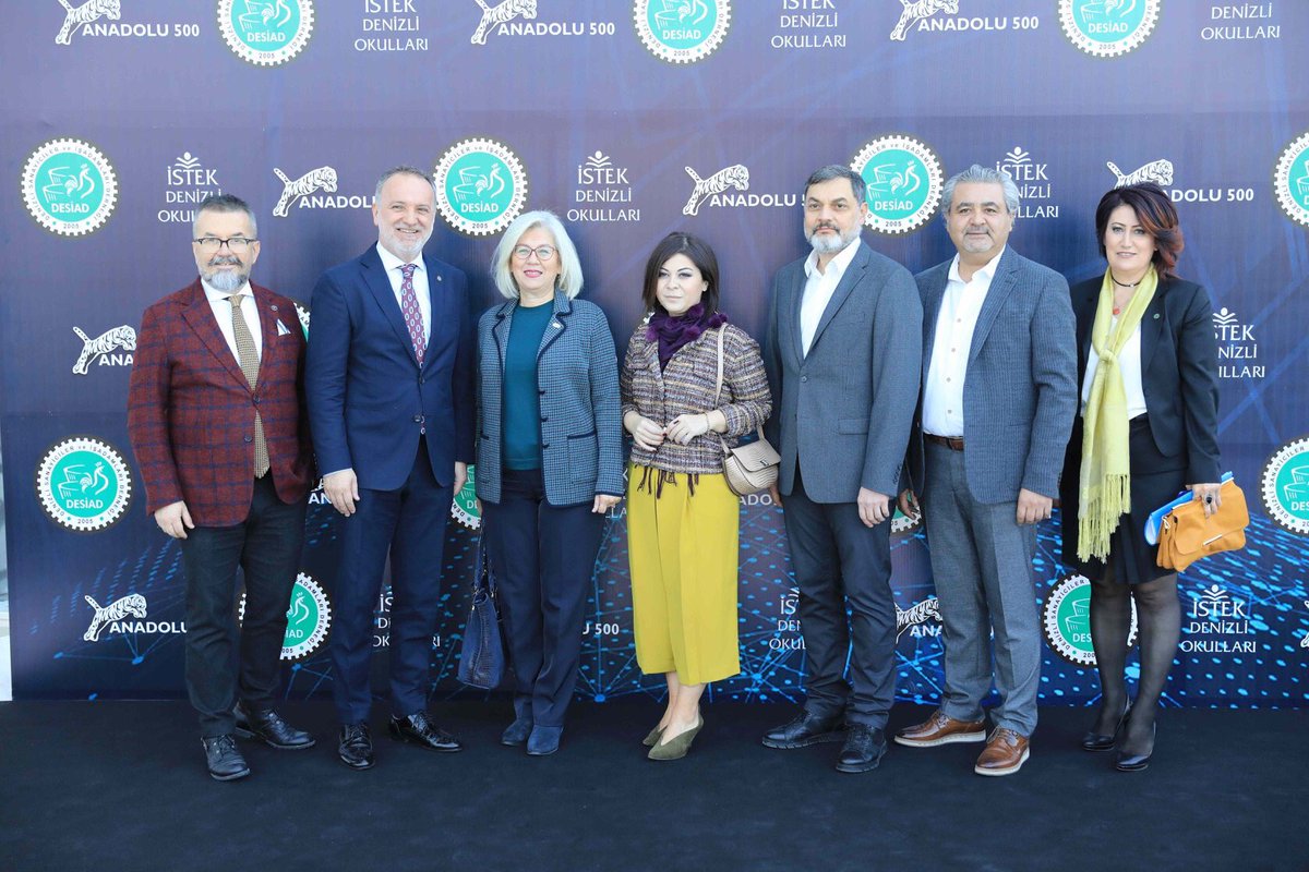 gesifed's tweet photo. GESİFED Başkanı Aysun Nalbant ve Yönetim Kurulu Üyeleri, federasyon üyesi DESİAD tarafından gerçekleştirilen "Yereldeki Yüzümüz" ödül törenine katıldı.
#türkonfed #gesifed #agikad #aygiad #besiad #degiad #desiad #densor #digiad #gikad #sögiad #tüsiad https://t.co/7Uytcofr7O