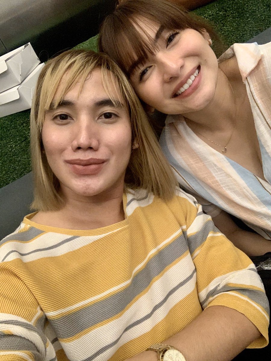 soooooomiloo's tweet photo. Missed you! Sure na! Pretty tayo! Magka pes pa! Eme! Haha! @MercadoJen https://t.co/PLlzjbyfrv