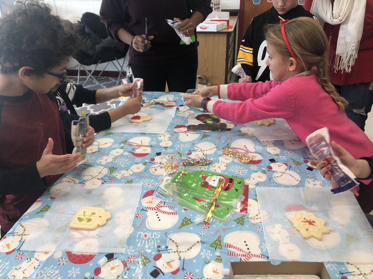 2nd_with_MsS's tweet photo. We had a festive end to our 2019 school days! Thanks to our room parents for organizing the super fun holiday party the other day!!❄️☃️ @MadisonsTrust16 https://t.co/oYhw6OwDYI
