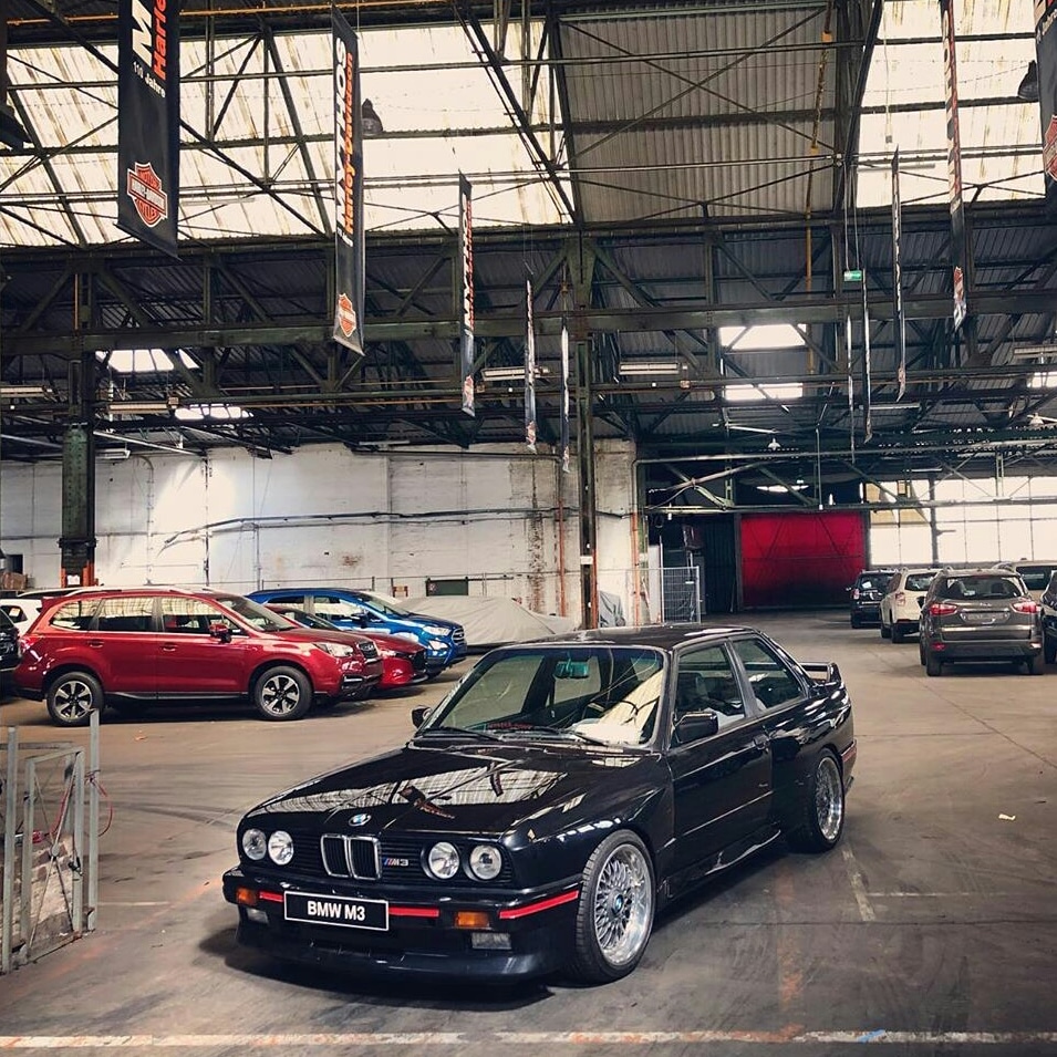 Classic and iconic to the front, modern and mundane to the rear 😎 #E30owners 

#bmw #m3 #bmwm3 #e30love #e30life #e30lifestyle #e30daily #e30gram #bmwlove #bmwlife #bmwlifestyle