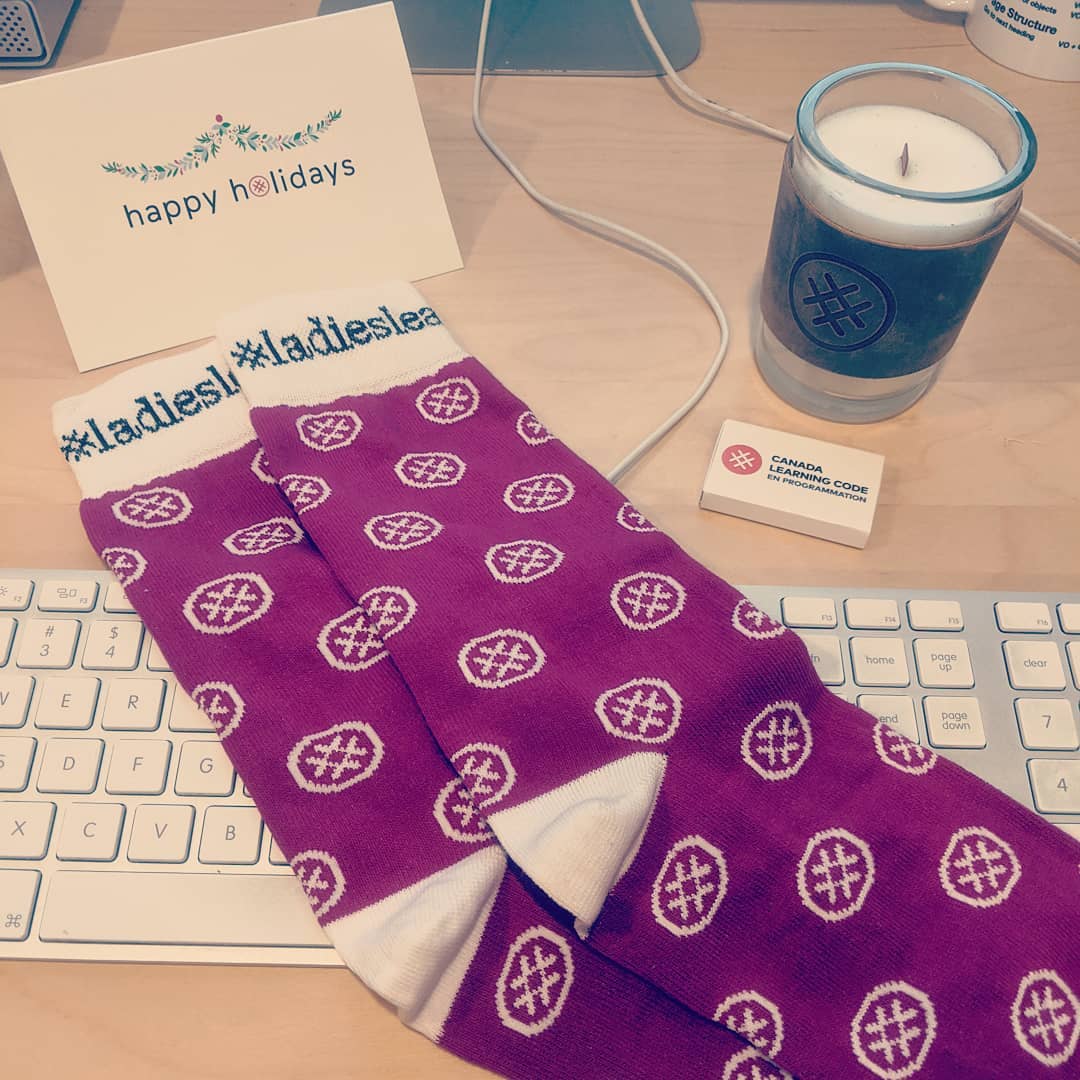 svinkle's tweet image. Stoked for my #ladieslearningcode #llc socks and loot! Thanks @learningcode fam and Happy Holidays to you, too! 😍🧦🎄