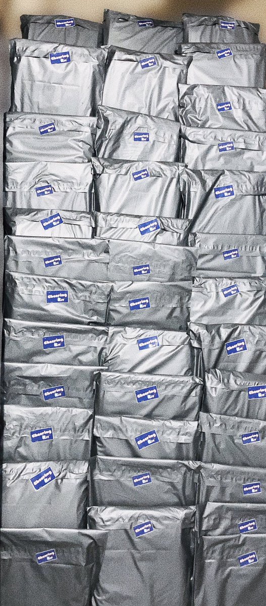 forlhg's tweet photo. Packing completed!

The stock sale will be on sale after I finish delivery🙏🏻 https://t.co/M1Ho9ZmaZZ