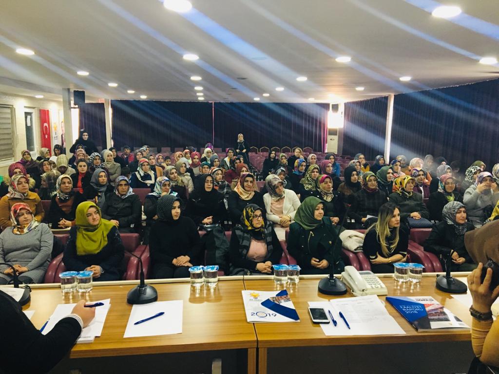 AkPartiKadnKol6's tweet photo. Kadın Kolları Başkanımız Sn Dürdane ŞAHİN ve Yürütme Kurulu Üyeleri Olarak Van İl Kadın Kolları Başkanlığınca Düzenlenen Toplantıya Katılım Sağladık.Toplantımız Hayırlara Vesile Olsun https://t.co/NHSNKHIPUO