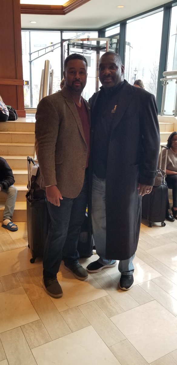 On the way 2 the Celebration Bowl and I finally meet THE MAN! QB DOUG WILLIAMS 
 The 1st  time I saw him n person was the  CIAA tournament in Richmond. I was 10ft behind him as he sat. I was star struck I couldn't approached him.  Not this time
#IKNOWTHESTRUGGLE
#MUCHRESPECT