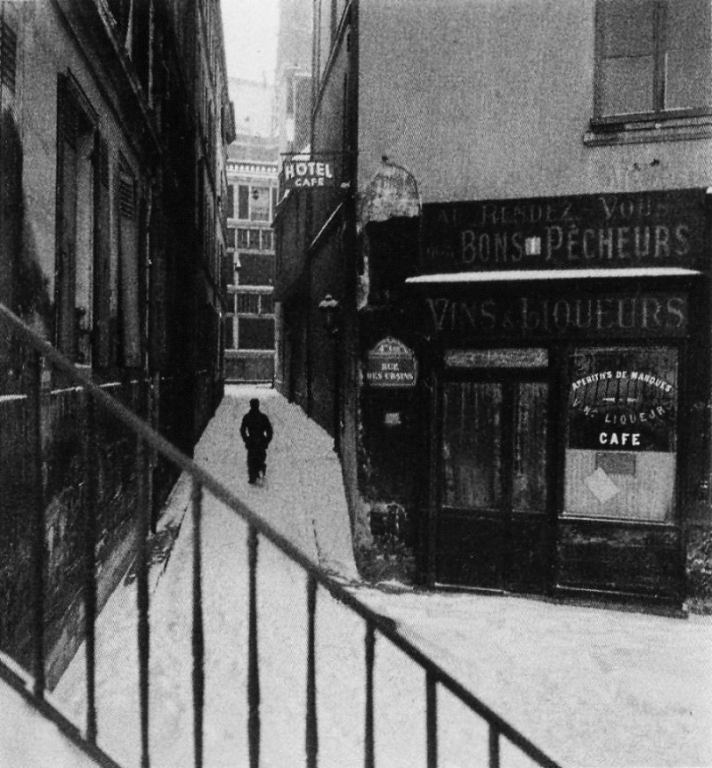 Jopolkadot's tweet photo. © Robert Doisneau

Rue des Ursins
Paris
1945 https://t.co/8OBMiDKKYX