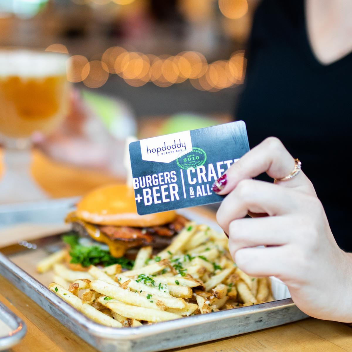 Treat yourself and get a good gift on time! 👌🏽Purchase $50 worth of gift cards and get free burger! Need one in a pinch? Try our e-gift cards! onelink.quickgifts.com/merchant/hopdo…