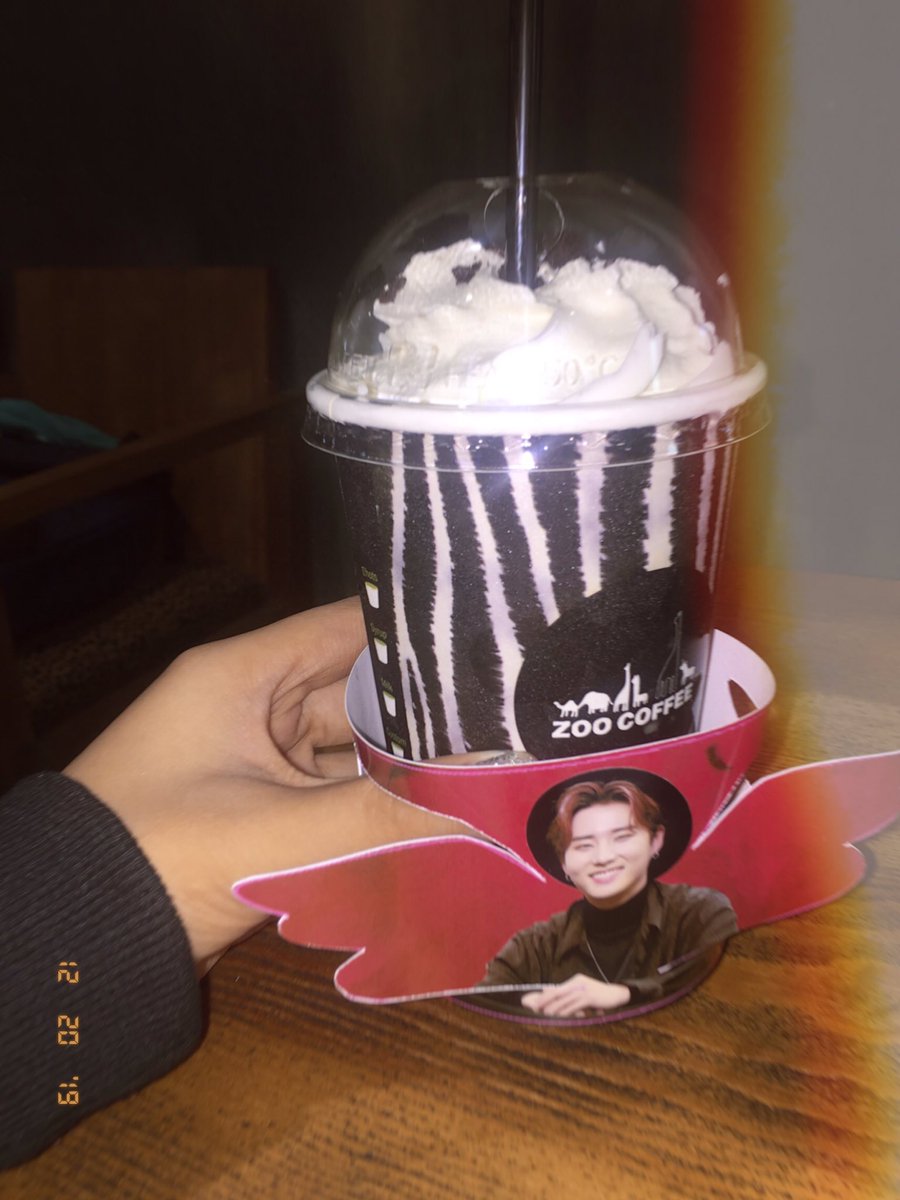 softcchan's tweet photo. late post but thank you so much @HappyYKDay !! i got soooo much freebies 😭💗 'til next time!! 💗👀 #HappyYoungKDay #HappyYKDay https://t.co/ON8fVQdc5G