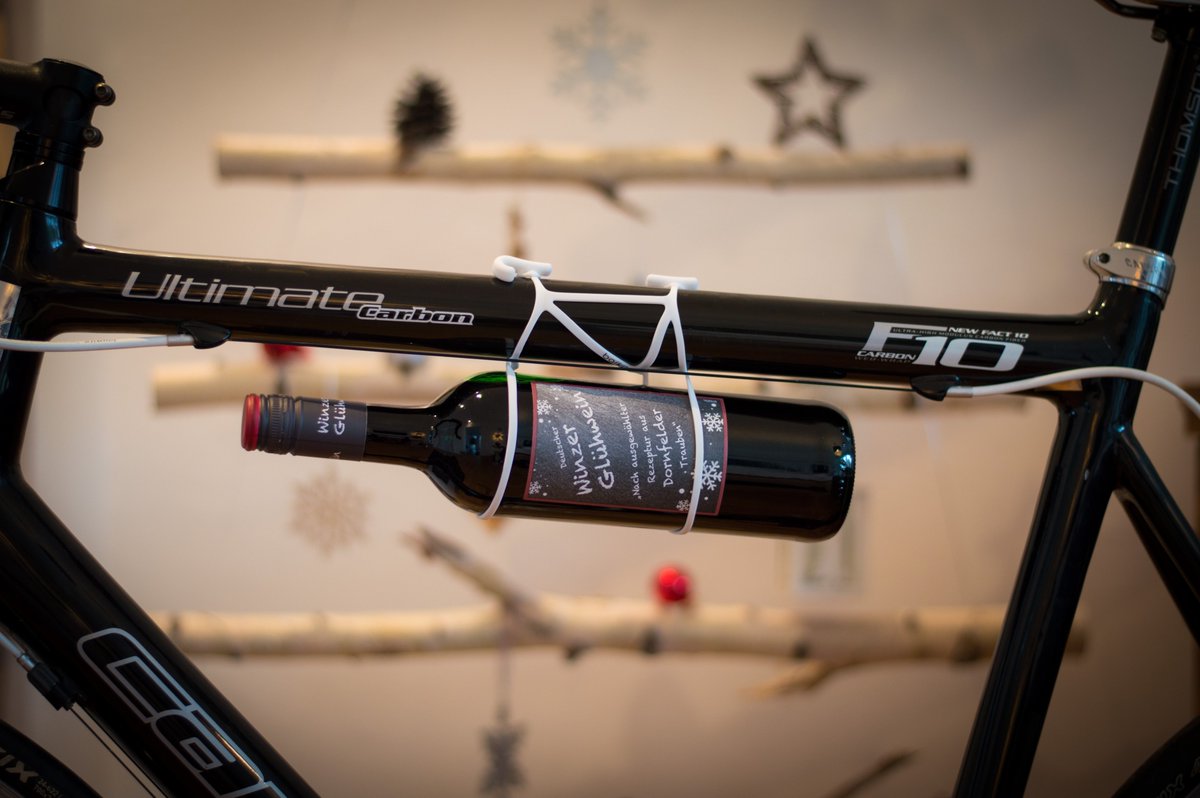 baiki_eu's tweet photo. Alternative Tourverpflegung 🍷🎄😋
#glühwein #donttrythisathome #nichtnachmachen #cheers #christmas #proviant #fahrrad #bicycle #baiki #hältdeinzeug #startup https://t.co/zakbwC50di