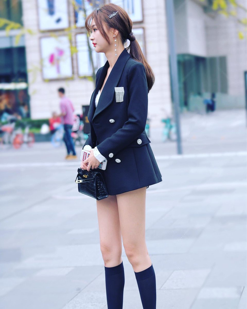 streetpfg's tweet photo. Give me ❤️，let me follow you #followers #follower #follow4followback #followtrain #following #food #follow4followback #likeforfollow #likeforlikes #like4follow #liker #fashion #fashionblogger #dresses #model #fashioneditorial #luxury #shoes #beautiful #top #skirt #beauty #makeup https://t.co/IN5CuccEAL