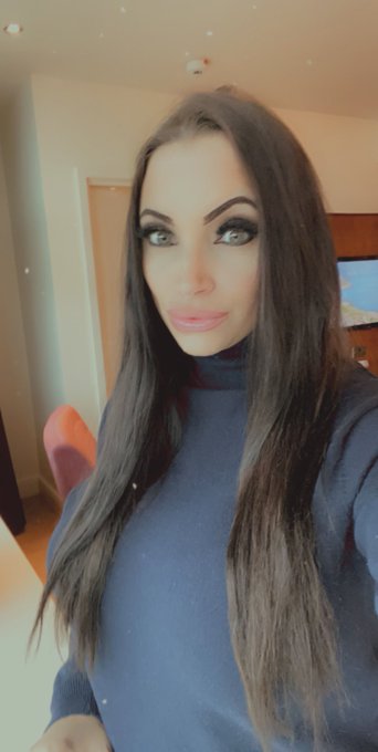 🎄🎄Seasons greetings to u all 🎄🎄 https://t.co/J0jenyzsu4<a href="/tag/newprofilepic"class="tags"><span>#newprofilepic</span></a>