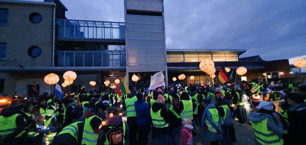 Wij duwen allemaal mee, voor de 150 miljoen straatkinderen! #duwmee <a href="/DuwMee/">DuwMee</a> <a href="/mobileschool/">Mobile School</a> naar <a href="/stadkortrijk/">📰 Nieuws uit Kortrijk</a> <a href="/stubru/">StuBru</a> <a href="/DeWarmsteWeek/">De Warmste Week</a>