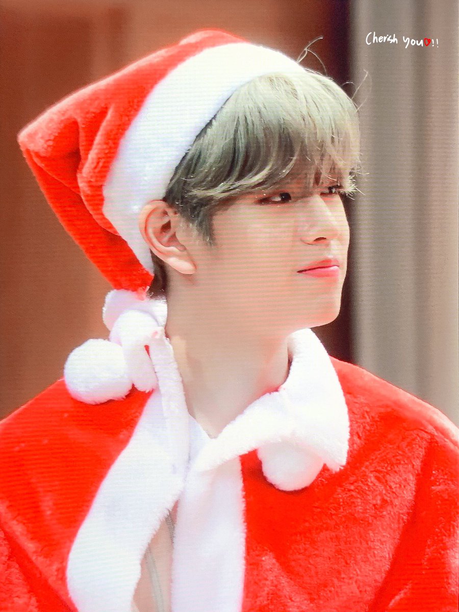 cherishyou922's tweet photo. 191221 합정팬싸 #스트레이키즈 #승민 이뿌이뿌🎅🏻❤️ https://t.co/jUPSTUeVCN
