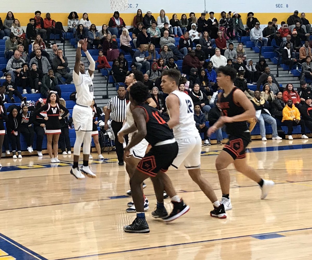 wildcathoopsshs's tweet image. Last night was a great one in #Springfield with its Win over league foe Wayne (63-53). The MVP was Devin Alston; a 4-year student athlete in our Program who does his job, plays hard, and stars in his role. He scored 15pts to set the tone and WE appreciate him. #DevinsNight 🗣🏀🙏🏼