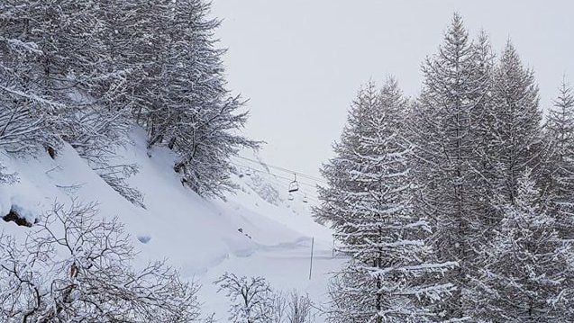 Une ouverture réussie avec une neige fraîche ❄ et d'excellentes sensations de glisse ⛷ 
Sans oublier ces magnifiques paysages enneigés 💙
