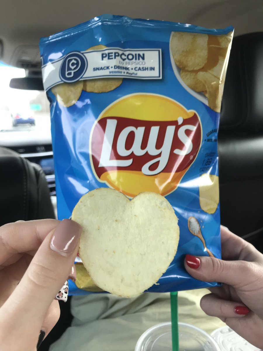 mspolaski's tweet photo. Spread the love! We love Lays Chips #heartchip #Layschips @LAYS https://t.co/9Ul8h4rwTI