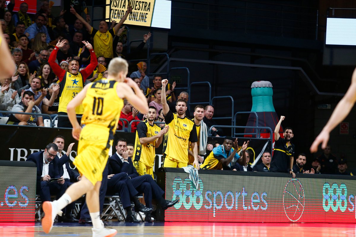 CB1939Canarias's tweet photo. ¡FINAL! El derbi canario se queda en casa, al abrigo del Padre Teide.

@IBEROSTAR Tenerife, 100; @GranCanariaCB, 79.

#VamosCanarias #ElLatidodeNuestraHistoria https://t.co/SrJR36FewV
