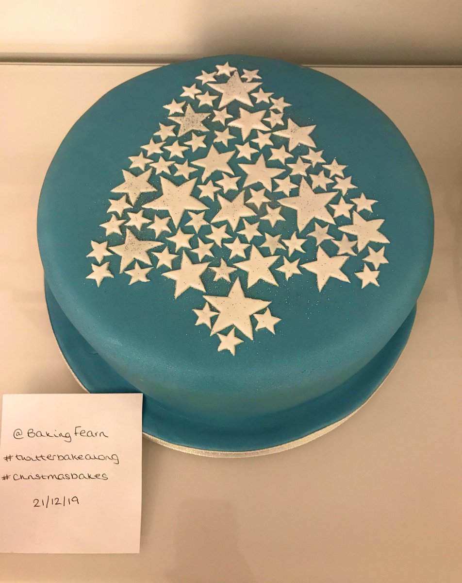 BakingFearn's tweet photo. My Christmas cake this year, a fruit cake soaked with plenty of brandy over the past few months and finally iced! 🎄#christmasbakes #twitterbakealong @thebakingnanna1 @Rob_C_Allen https://t.co/ZUgfvNgcNE