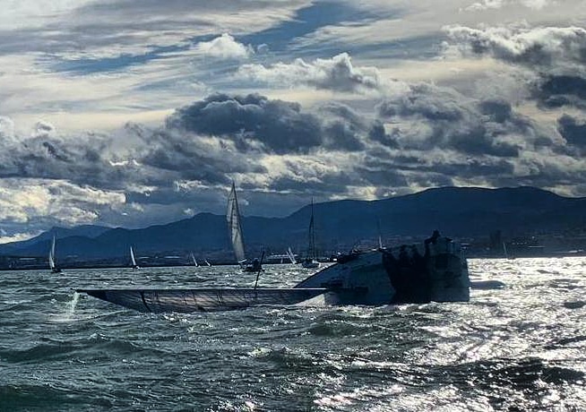 2° puesto en Clase Crucero 2 para el #BLAU en la #regatadelgallo a pesar de las duras condiciones que nos tumbaron literalmente... #getxo #regatadelgallo2029 #regata #sailing
Sponsors: @CticCita
<a href="/marpormedio/">marpormedio lifewear</a> <a href="/clegss_marine/">Clegss Marine</a>