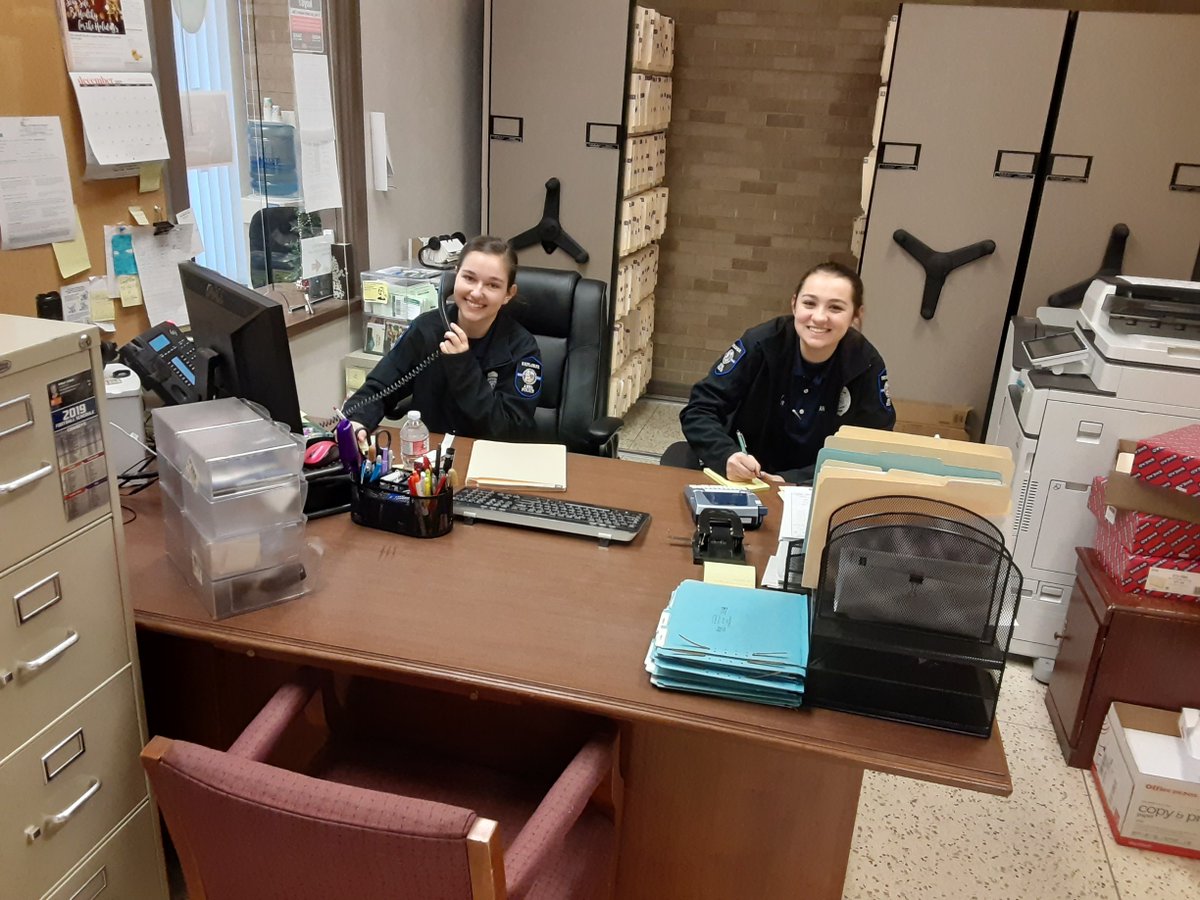 AnnaTXpolice's tweet image. EXPLORERS KEEPING WATCH

Members of the Anna Police Department Explorers team have been busy working the front desk, answering the phones and supporting officers this week. Sgt. Mille Wita (L on the phone) and Cpl. Pamela West (R) were working Thursday morning greeting visitors.