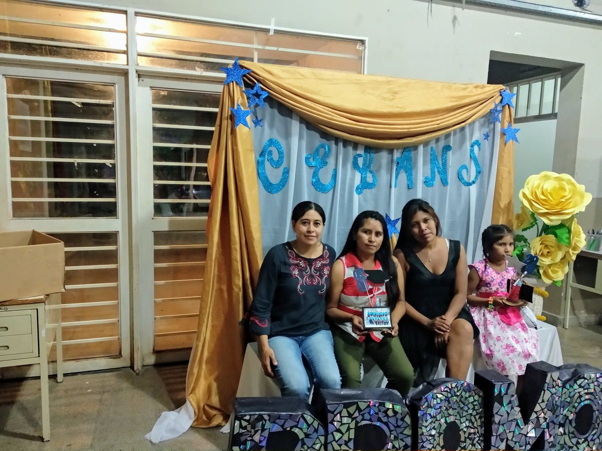 Cajmisionchaqu2's tweet photo. En el acto de clausura del colegio 5165 Misión Chaqueña 😍😍❤️💙 @fguillesaavedra @matiascanepa @MartaMariaMerlo @yoyballon @PrensaGSaenz @artydance23 @GustavoSaenzOK @EducacionAR @GobiernoSalta @Galle81Juan @RangeonMartin @MSeel6 @romyalancay @AlancayDel https://t.co/dqXHr0gOD1