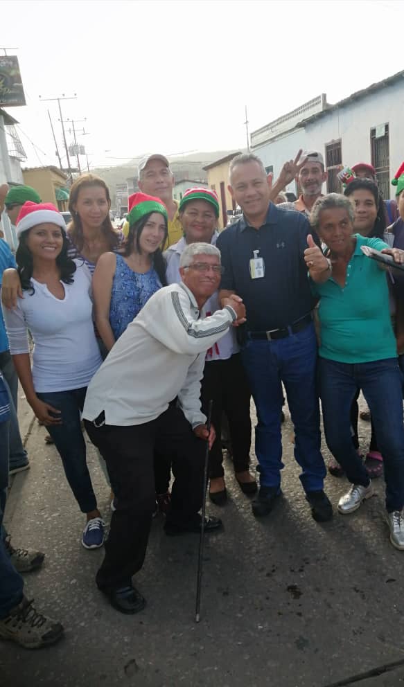 En horas de la mañana el Com. Gral. Francisco Hércules Jefe de este Despacho, en aras de articular con el Pueblo de Carupano, asistió Parradon Navideño 2019, a fin de rescatar, mantener y elevar  la imagen de la oficina ante nuestras comunidades, sigamos avanzando.