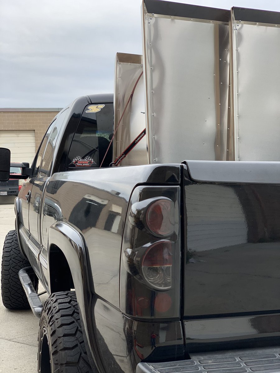 A couple of Outlaw Kart wings being delivered to the <a href="/rboutlaws/">Red Bluff Outlaws</a> to long time loyal customers🏁