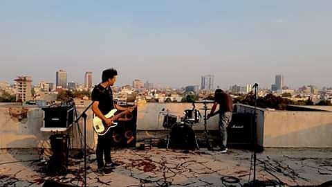 "Taquillero" es el segundo corte de difusión de #ElTosco y estará disponible en Spotify en febrero del 2020 y viene con video hecho en #CDMX. ¡Sígannos en la plataforma para recibir las novedades: bit.ly/Ultramandaco !