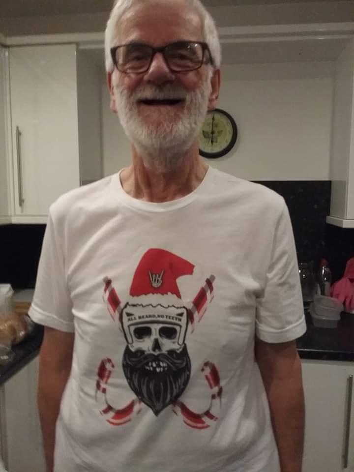 The new @ABNTHockey Christmas T-Shirt. Well worth a look. Ideal for me as 1) I have a beard & 2) I have no teeth 🙂