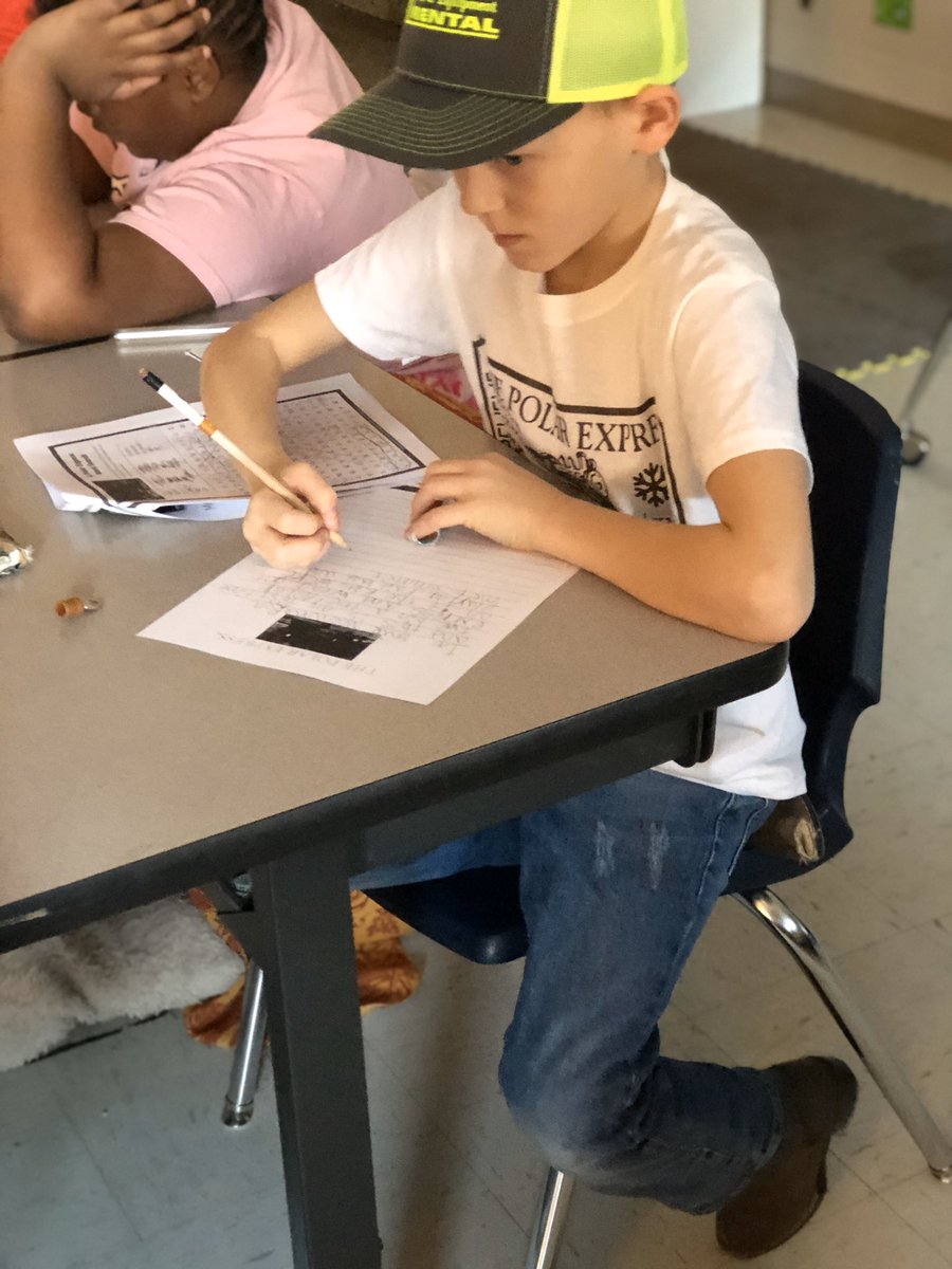 Valentine_3rdGr's tweet photo. Writing our own stories of what we would do if we got a ticket to the Polar Express @McIntireElem https://t.co/WFfB1ltUgL