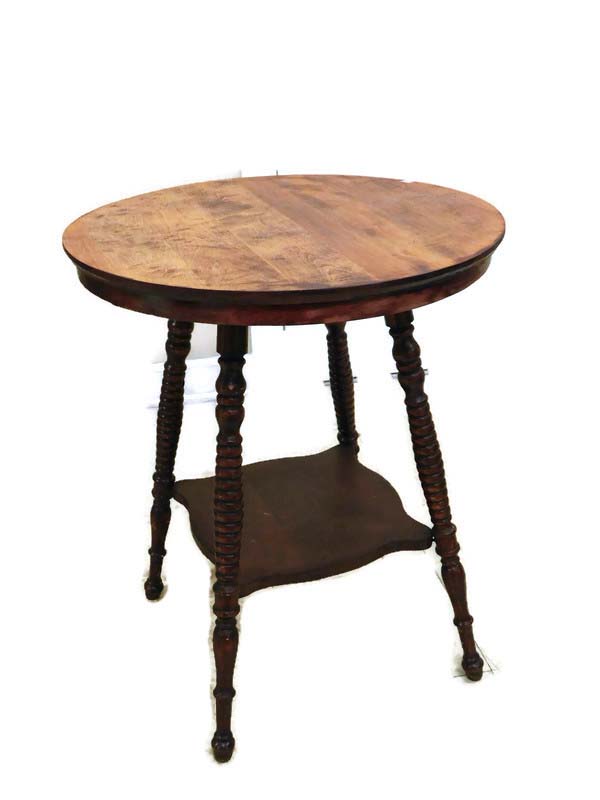 IllianaMega's tweet photo. We got this nice #antique table in for the Illi-Ana Mega #auction in #Greenfield , IN on New Year's Day!  https://t.co/0qNbDuV5L2 for more info.  #AntiquesAreGreen #Antiques #FollowVintage #Auctions #indianapolisauctions #indianaauctions https://t.co/w4JrhPFJC0