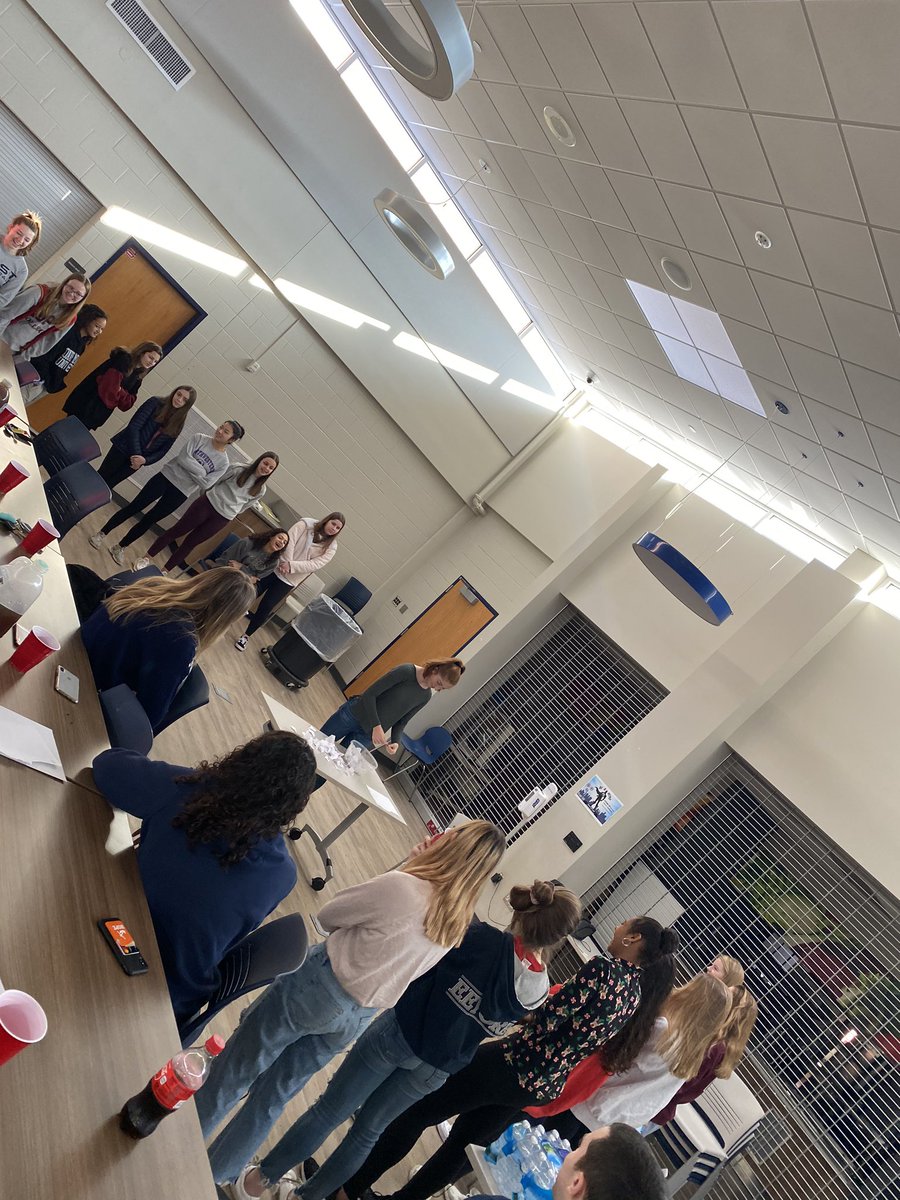 Mr__231's tweet photo. Nothing like the Annual EGR basketball Program holiday party to start break after a good start to academic school year and basketball season as a program ! ππͺπ°ππ#programBonding #EGR @EGR_GirlsBBall @egrpschools @JoeHav3 @HeatherCarlson3 https://t.co/Cz9anNQ2jd