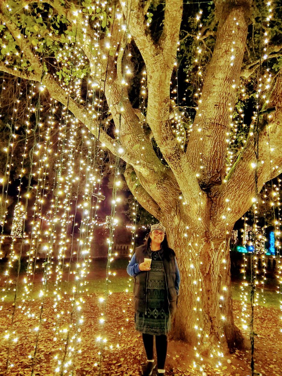 Yakjite's tweet photo. #womenpeacemakers #womenpeacebuilders ,important 2 disconnect from #conflicts #violence #negativity #HumanitarianCrisis arnd us. Indulge in #selfcare.Heal,resurge n resume!
#connectwithfamily #connectwithnature
#connectwithself @whatthewomensay @WomenPeaceMaker
#HappyHolidays https://t.co/VgDPw4LK1h