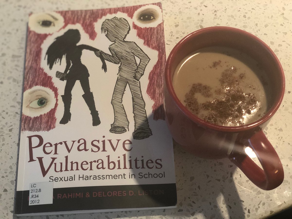 learningmpowers's tweet photo. Empowering my own agenda in Day 1 of holiday break. Able to leisurely sit in newly found reading. Opportunities abound. #gratitude #customlatte #notstarbucks #loveacademia https://t.co/WasS3ZsRmY