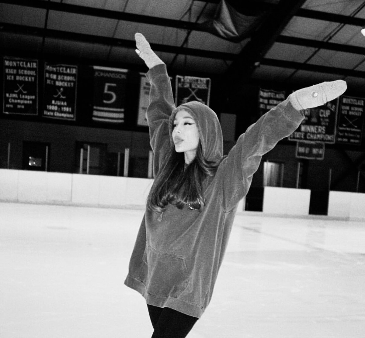 recentboca's tweet photo. ✧･ﾟ: *✧･ﾟ:* 𝕥𝕠𝕕𝕒𝕪 *:･ﾟ✧*:･ﾟ✧ https://t.co/yzsOZcbdil