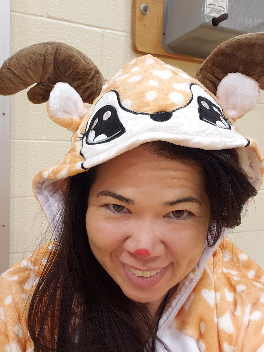 MsHallScience's tweet image. Day 9 and 10 of Jaguar Joy, Eagle's pride on Holiday hat day &amp;amp; Reindeer for character day. @JordanNISD @FultonOfMath #RomerosRegulators #jordanMSlegends