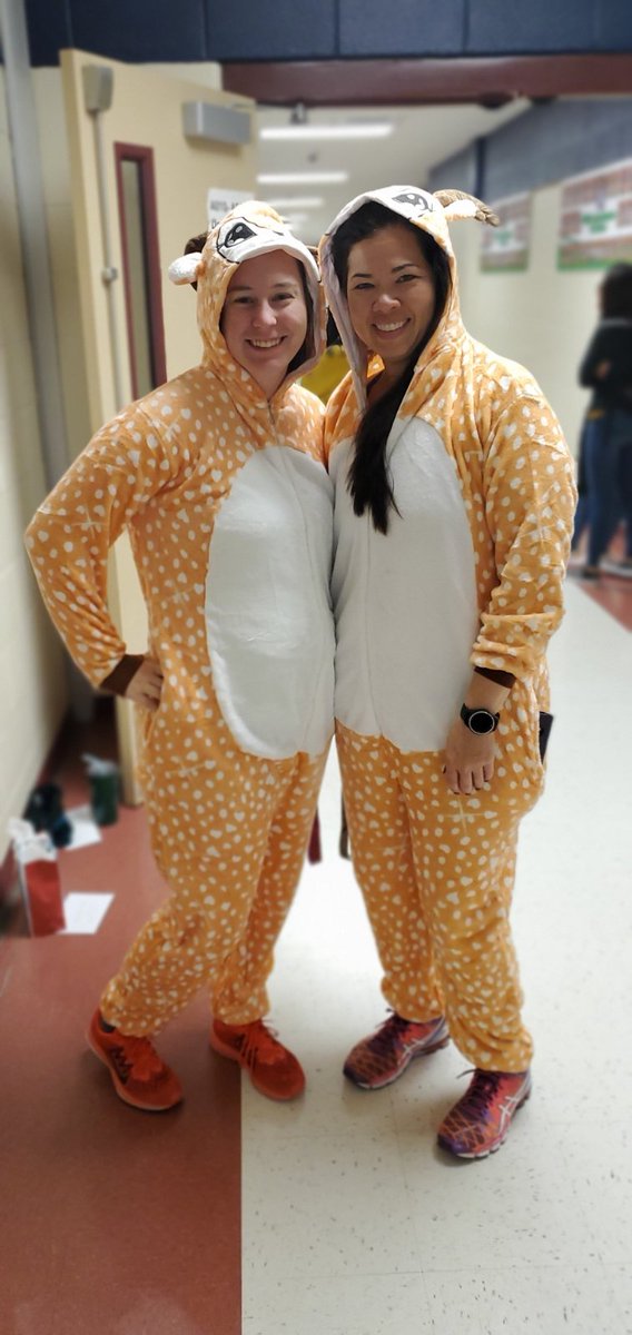 MsHallScience's tweet image. Day 9 and 10 of Jaguar Joy, Eagle's pride on Holiday hat day &amp;amp; Reindeer for character day. @JordanNISD @FultonOfMath #RomerosRegulators #jordanMSlegends