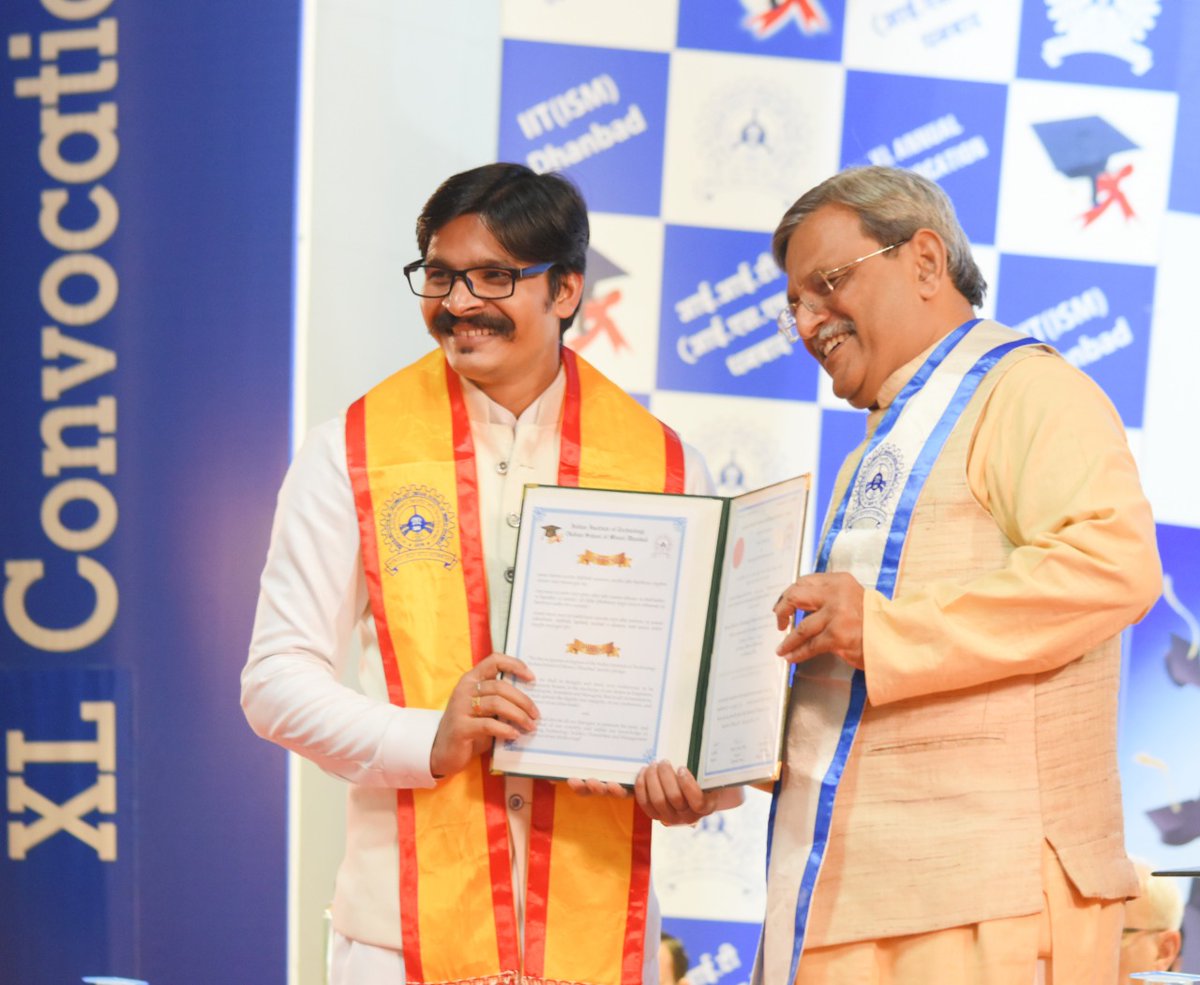 DrRabeshKumar's tweet photo. Finally Convocated.. ๐ค๐ค
40th convocation of @iitismdhn on 21st December 2019.
Thanks to almighty God, my Guru Prof. @amitraidixit, family and friends.
#PhD #Degree
#40thConvocation #IITISMDhanabd https://t.co/5w5exF8HNX