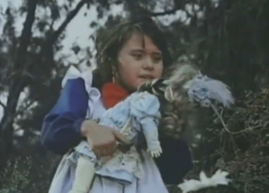 drunkwithmarga1's tweet photo. Your childhood ain’t shit if you don’t know this overly-insecure little girl. 🤣 https://t.co/RXE0gyZywG