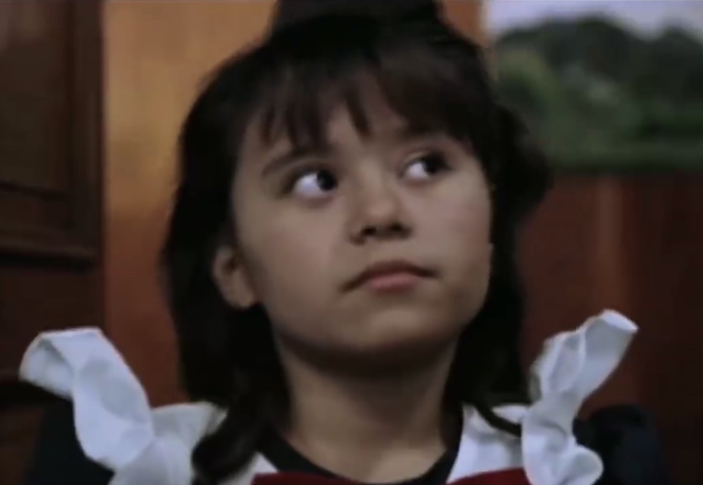 drunkwithmarga1's tweet photo. Your childhood ain’t shit if you don’t know this overly-insecure little girl. 🤣 https://t.co/RXE0gyZywG