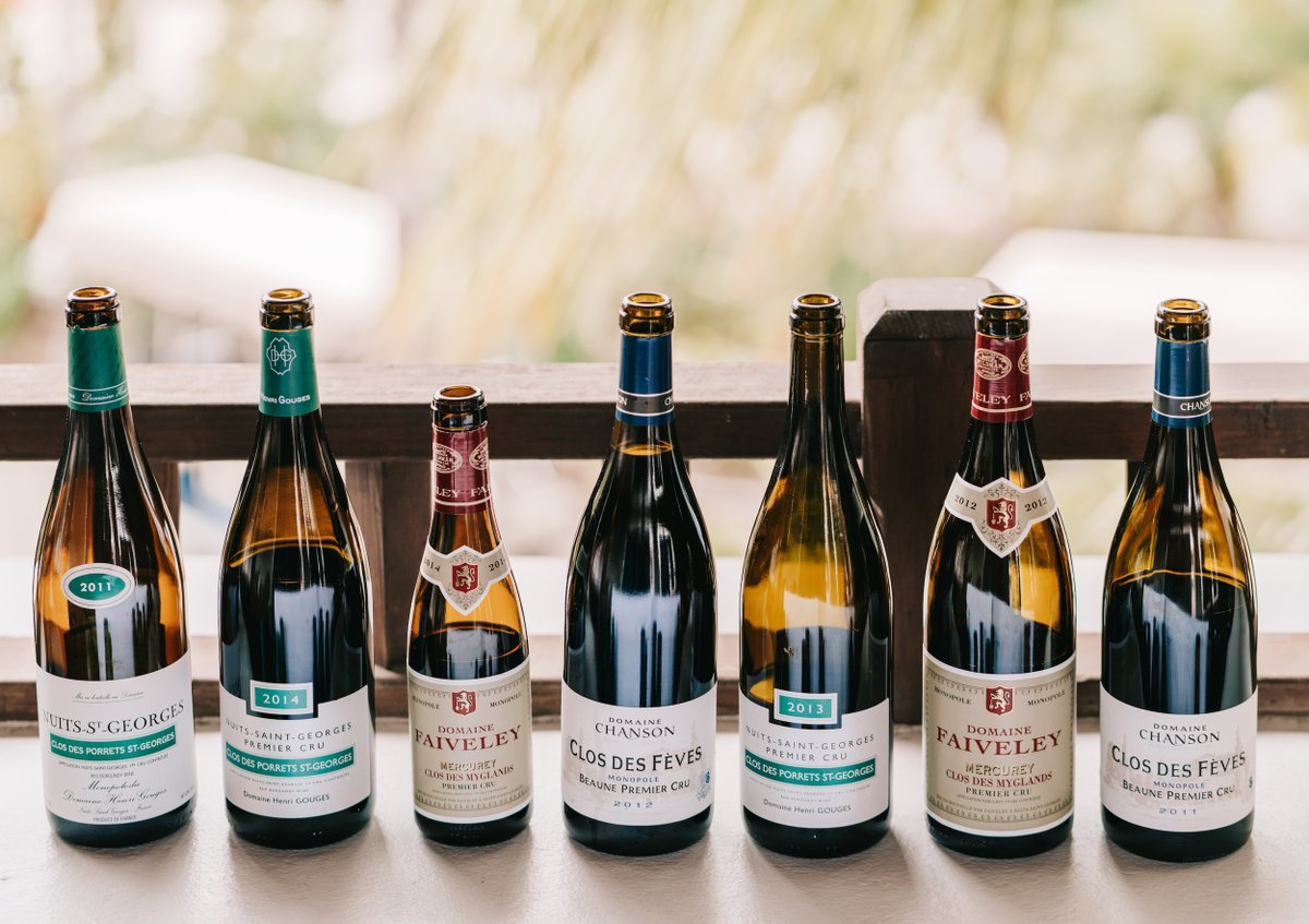 WorldofPinot's tweet photo. Have you heard the news?! 
The Vintage Burgundy Dinner, our favorite dinner every year, is now on sale. Dine with 40 people for a 6-course plated experience with a lineup of Burgundy wines provided by the SommFoundation. You don't want to miss this! 🍾 https://t.co/Qg5RY0iaZG https://t.co/SK2BL84pAl