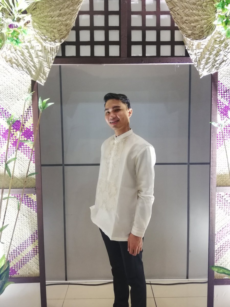 Ramboooi's tweet photo. Worth it ang pagsusuot ng leotards. Bawi tayo next year sa raffle. ๐
๐
#Juanderland #TPG #HDTEChorale #lookingforwardtolookingback https://t.co/do0WXAlhBI