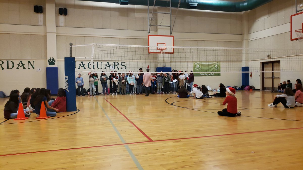 MsHallScience's tweet image. What a great week before break.  Saw the Nutcracker with dance,  attended and gifted some great kids at ALE party,  and choir carolers filled the gym with their voices. @JordanNISD @FultonOfMath @Kirsten09103907 #RomerosRegulators #jordanMSlegends
