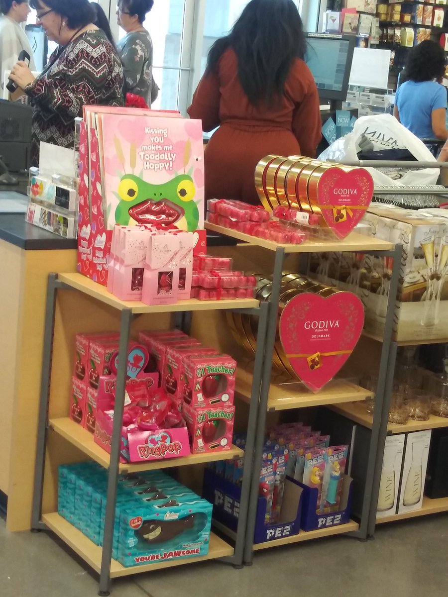 pmay225's tweet photo. There's valentine's day stuff out. Already. 4 days before Christmas. 
#MakeItStop https://t.co/XuWsr8QDVZ