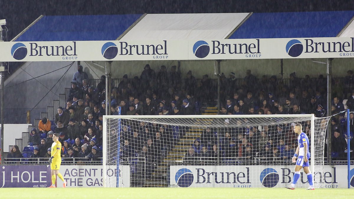 @Official_BRFC @JoeJoeward22 @jackmarriott94 @SkyBetLeagueOne 📷 Despite being a long journey, it was a great turnout of 3⃣5⃣2⃣ #pufc supporters, who braved the cold and wet weather to support the team in Bristol today. 👏👏👏 #BRIPET