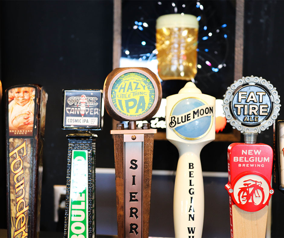 SunnyValeBurger's tweet photo. 🍺Dare to try one of our amazing specialty beers! 🍺 We've got over a 100 hard to find beers that you will love. https://t.co/FZL84ijb1B