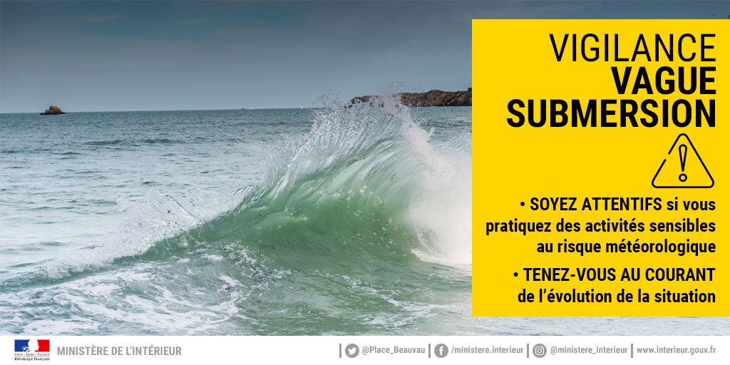 Prefet64's tweet photo. #Meteo64 
🔶️Rappel @departement64 placé en #VigilanceOrange pr VENT VIOLENT à compter de ce samedi 21/12 à 18h. #VigilanceJaune pour VAGUES-SUBMERSION
⚠️Le préfet appelle à une vigilance accrue, surtt les usagers de la route!
RD912, route de la Corniche fermée jsq'à demain 12h https://t.co/K5kmFEtjVj
