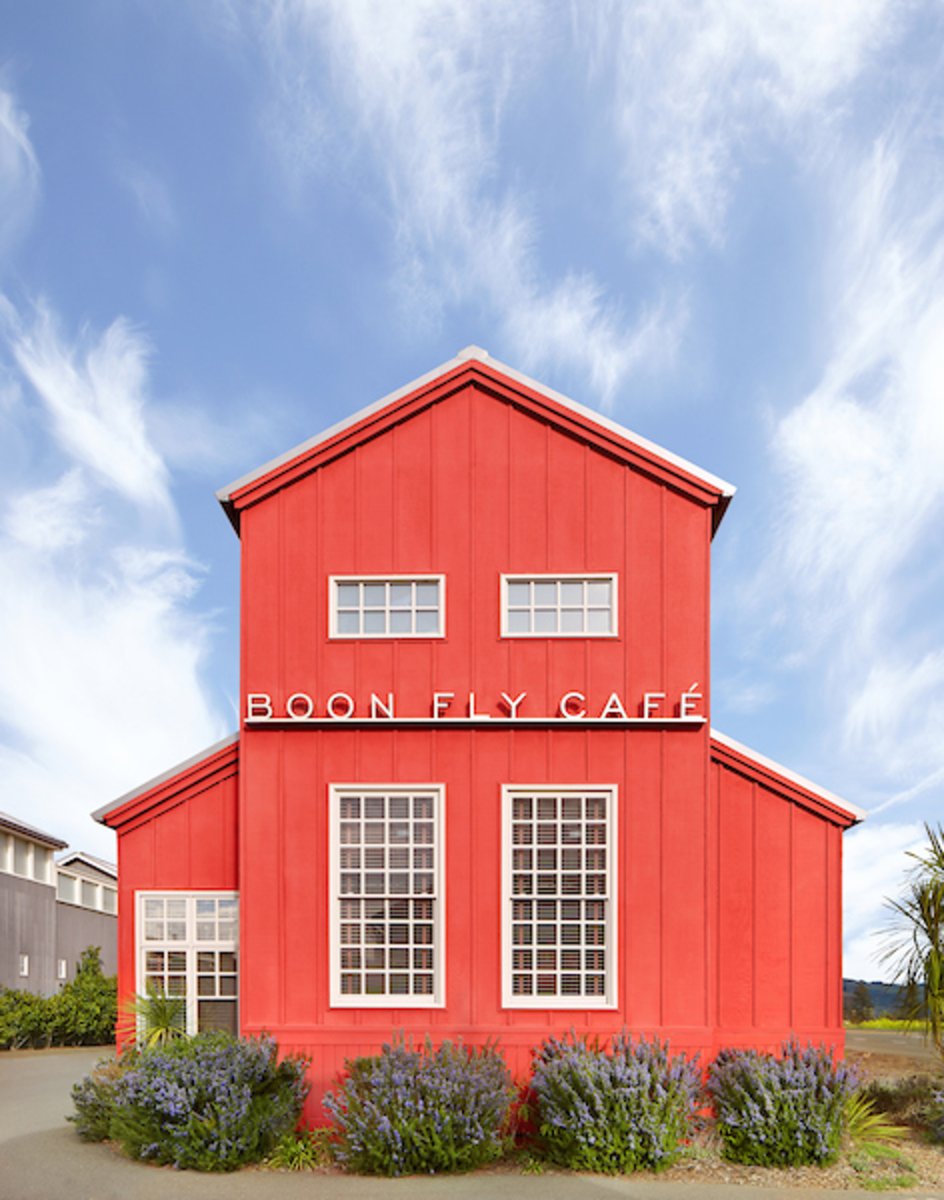 Gather around the table at Boon Fly Café with loved ones for an unforgettable holiday meal.

carnerosresort.com/packages-speci…